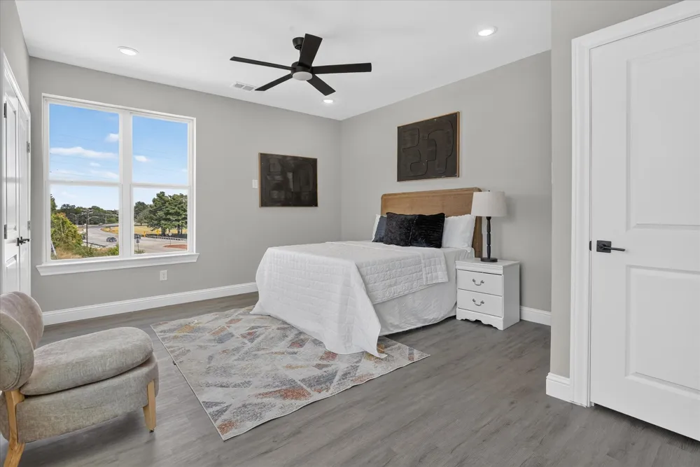 804 Premier Grand Prairie, TX 75051