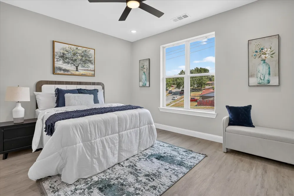 804 Premier Grand Prairie, TX 75051