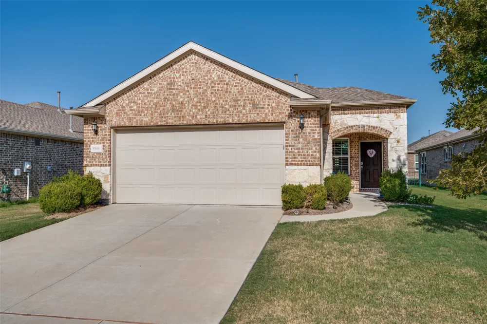8946 Twin Pines Lane Frisco, TX 75036