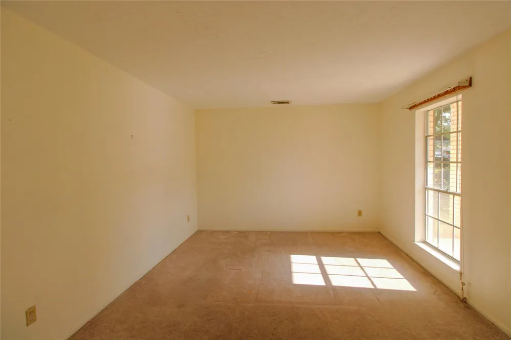 2 Elm Place Angleton, TX 77515