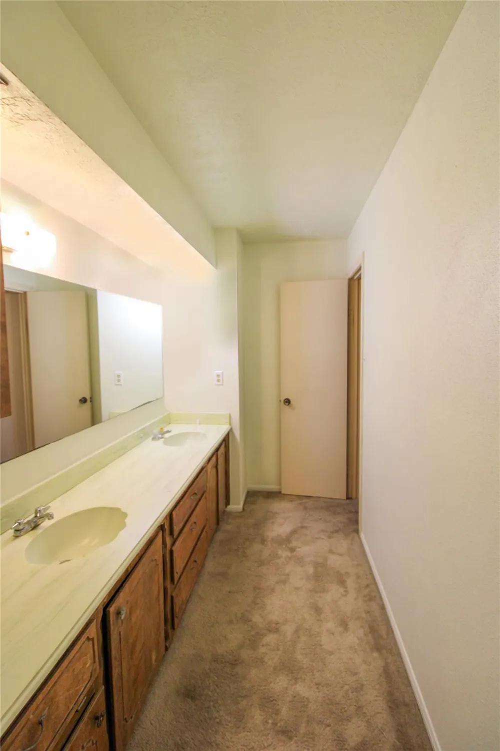 2 Elm Place Angleton, TX 77515