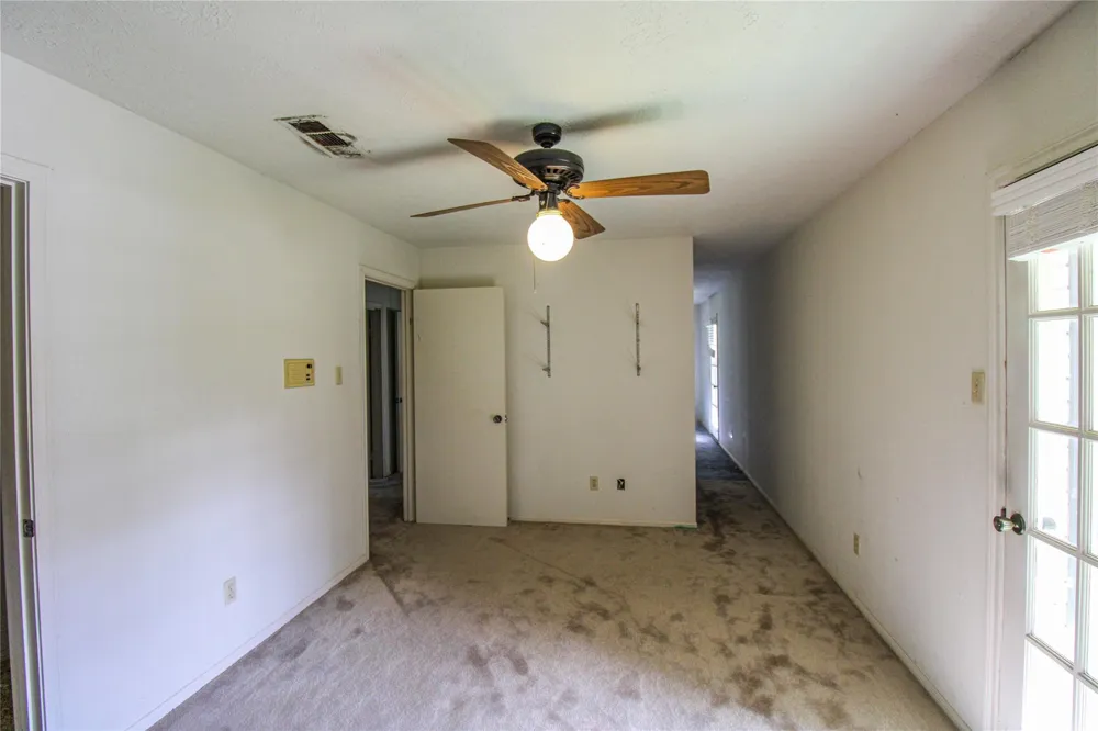 2 Elm Place Angleton, TX 77515