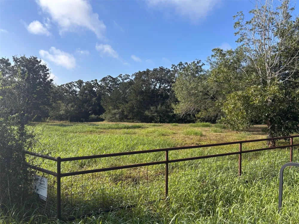 5829 Hwy 159 W Bellville, TX 77418