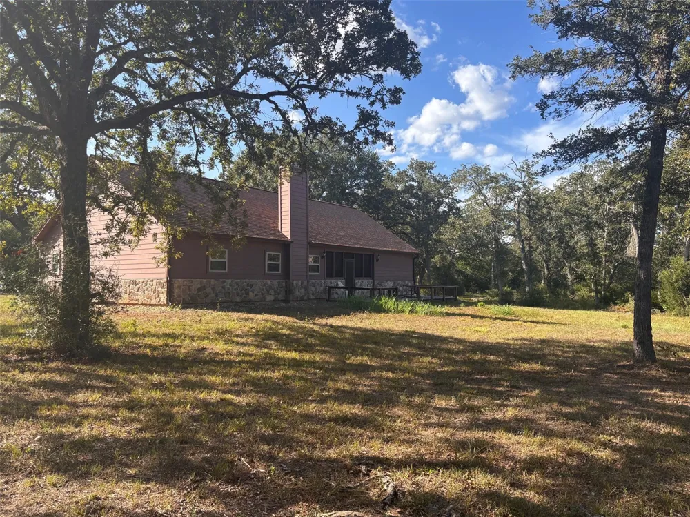5829 Hwy 159 W Bellville, TX 77418