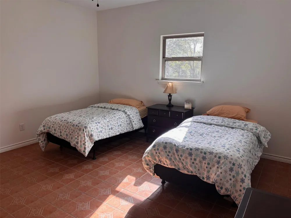 5829 Hwy 159 W Bellville, TX 77418