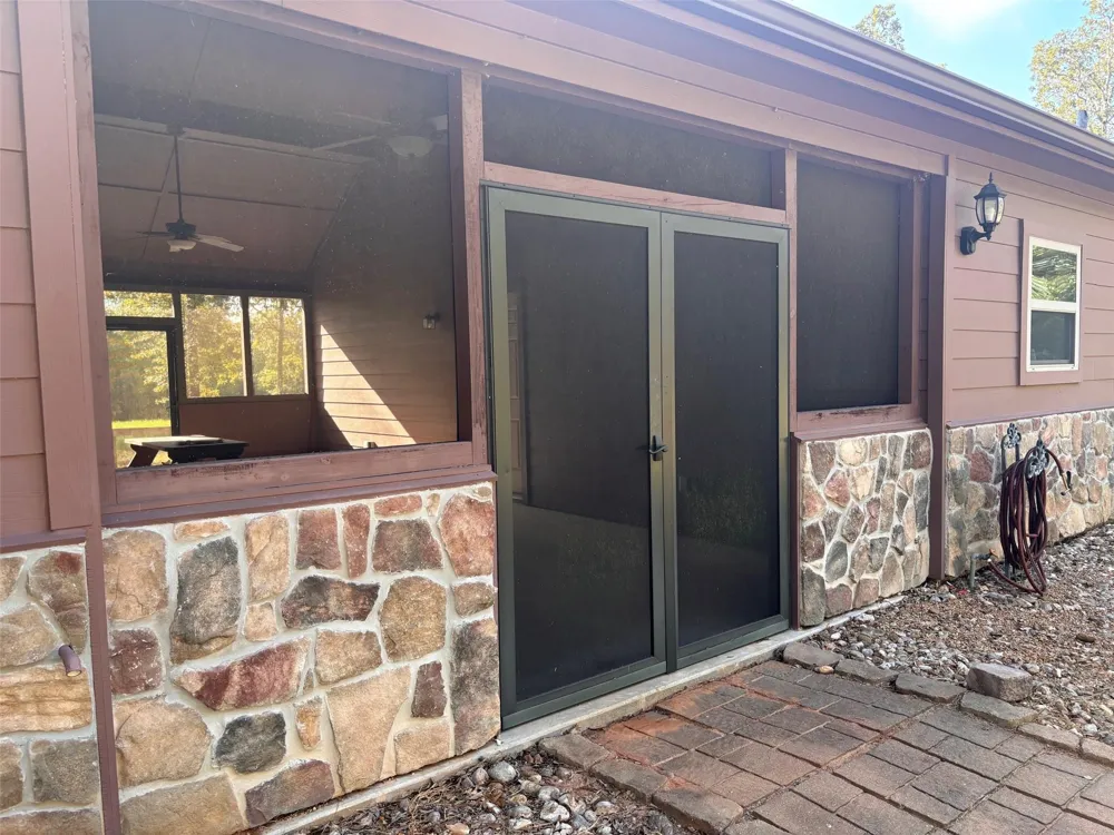 5829 Hwy 159 W Bellville, TX 77418