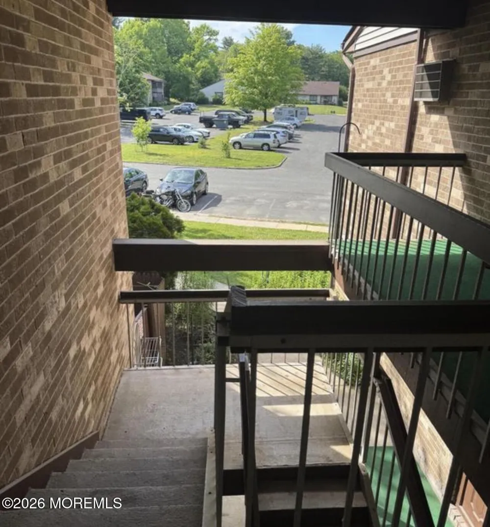 147 Amberly Drive #G Manalapan, NJ 07726