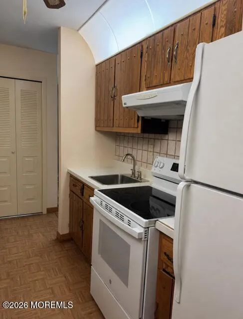 147 Amberly Drive #G Manalapan, NJ 07726
