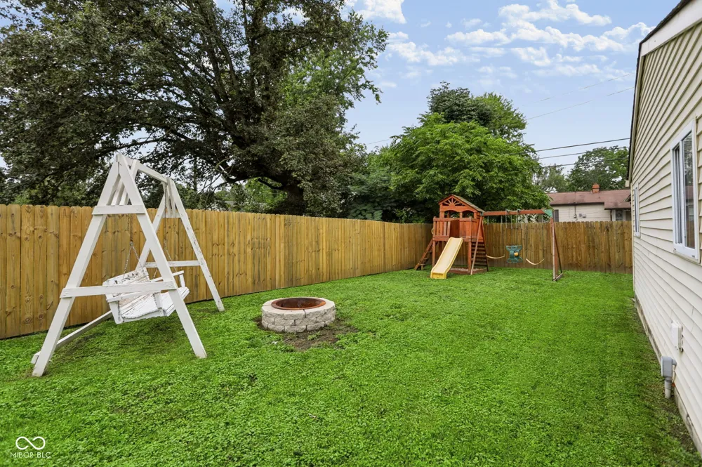 1566 Roberts Road Franklin, IN 46131