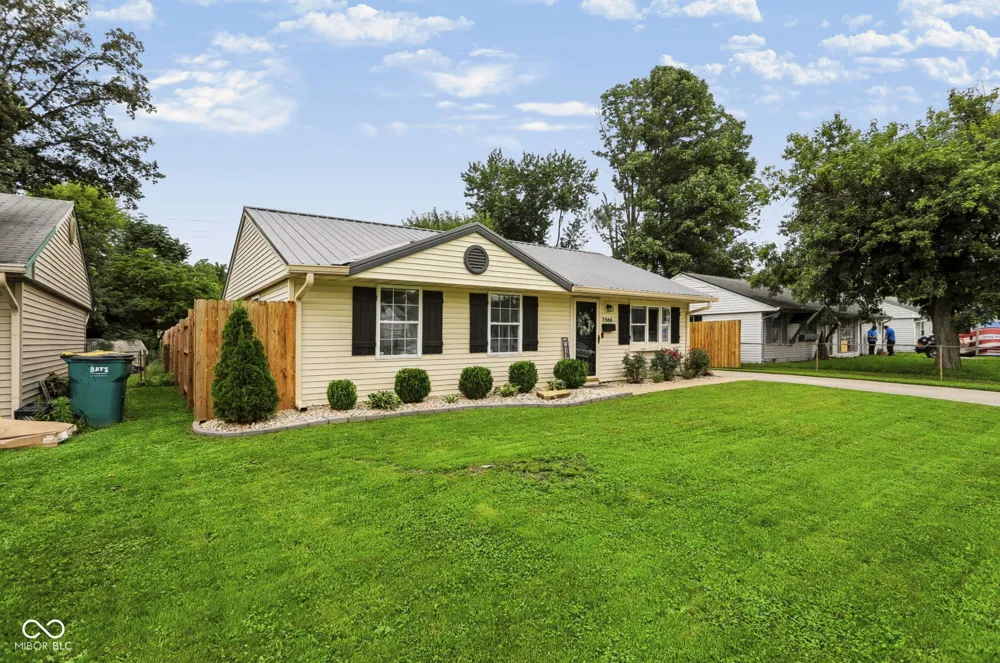 1566 Roberts Road Franklin, IN 46131
