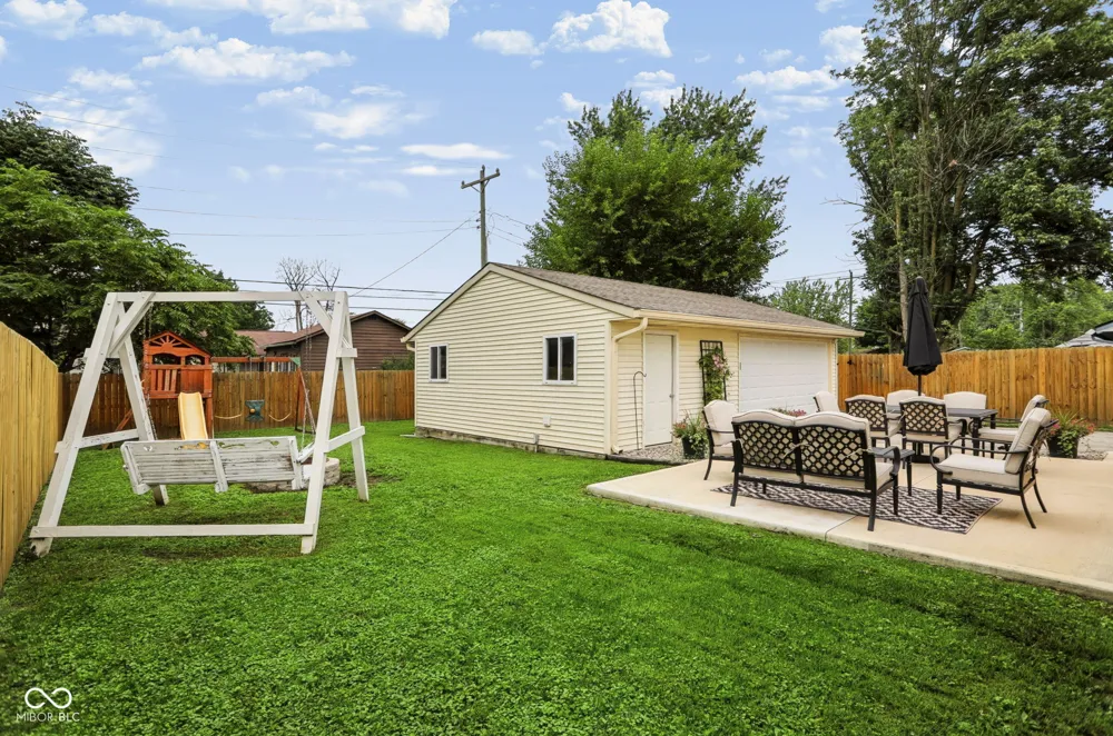 1566 Roberts Road Franklin, IN 46131