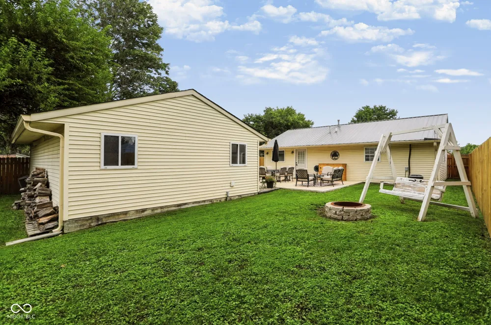 1566 Roberts Road Franklin, IN 46131