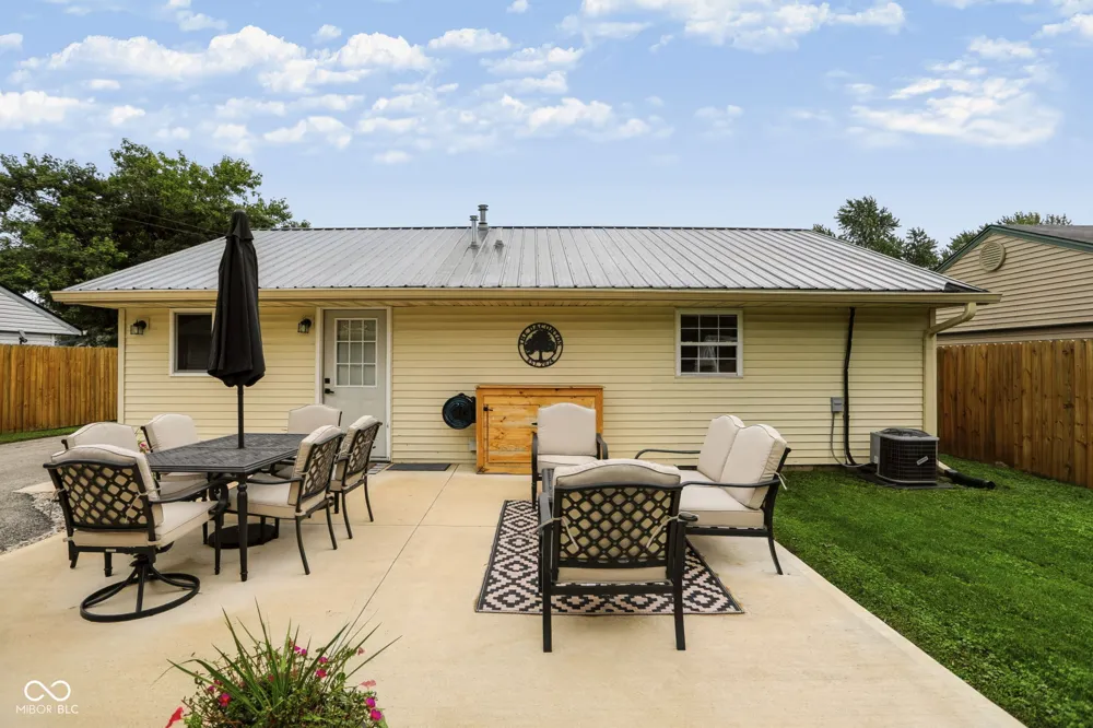 1566 Roberts Road Franklin, IN 46131