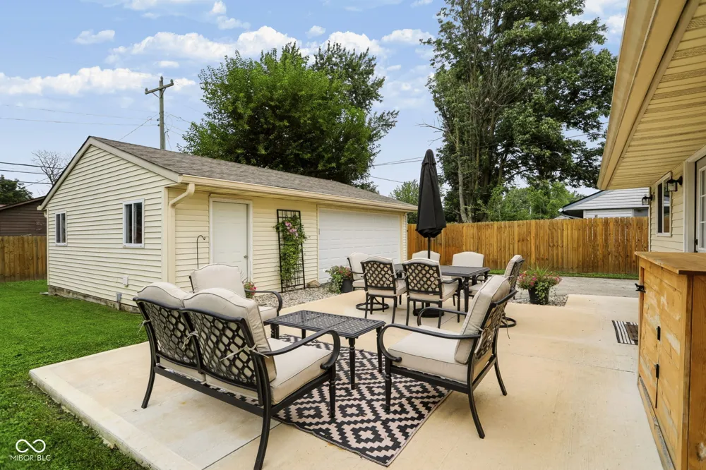1566 Roberts Road Franklin, IN 46131
