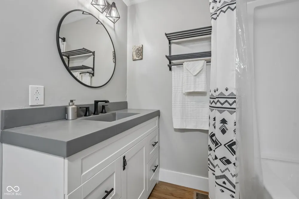 2225 Cramertown Martinsville, IN 46151
