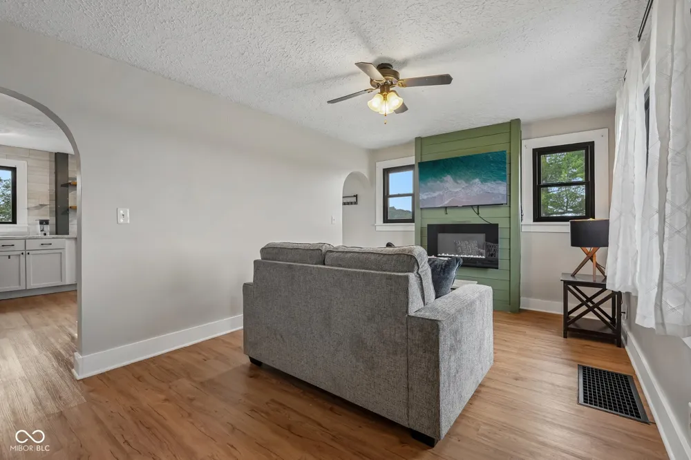 2225 Cramertown Martinsville, IN 46151