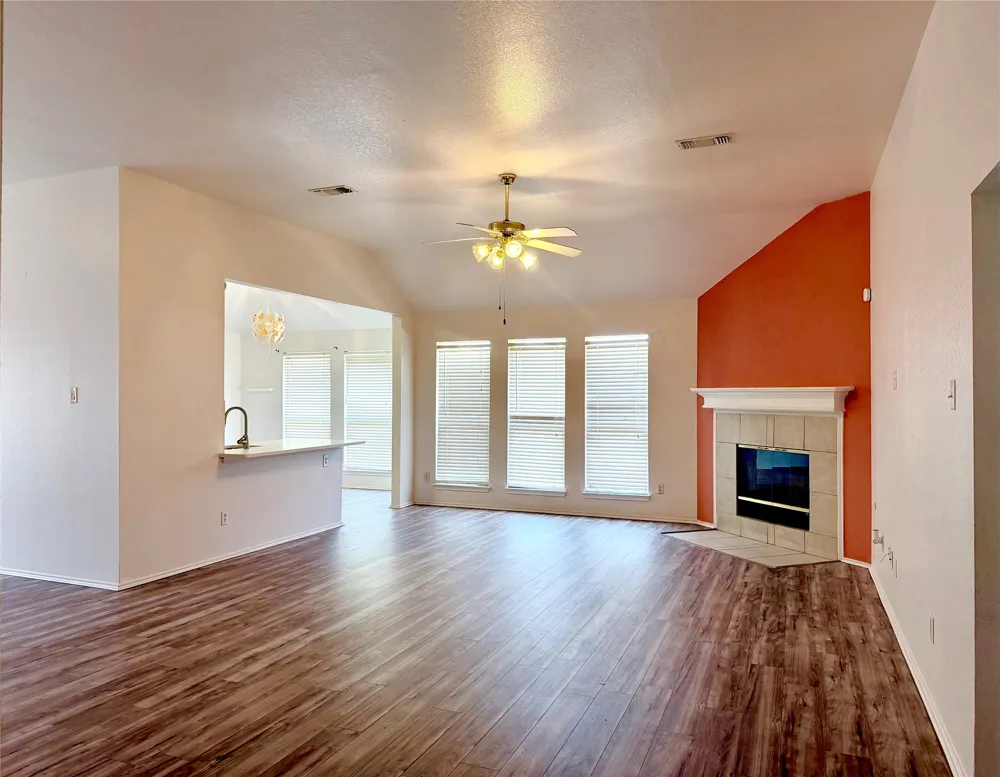 619 Douglas Drive Mansfield, TX 76063