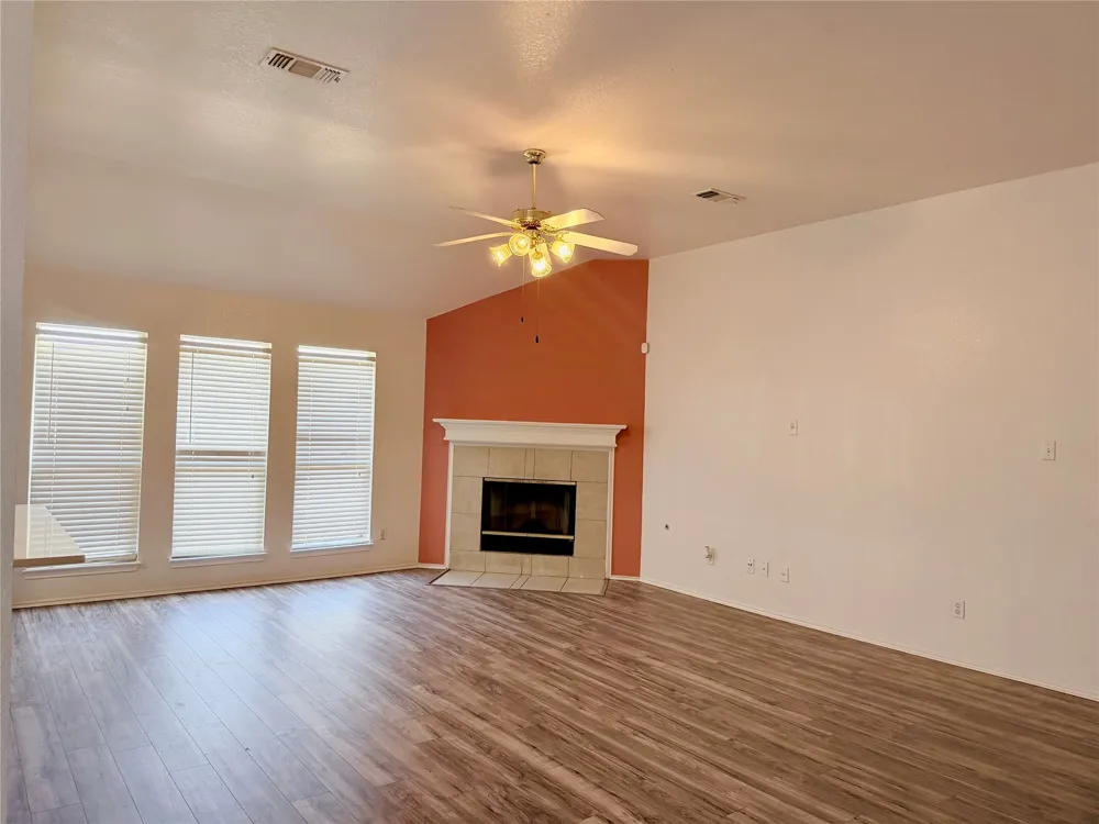 619 Douglas Drive Mansfield, TX 76063
