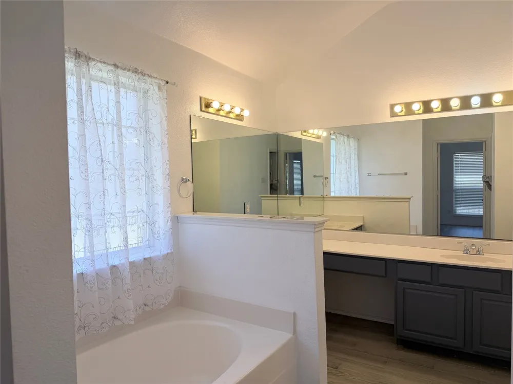 619 Douglas Drive Mansfield, TX 76063