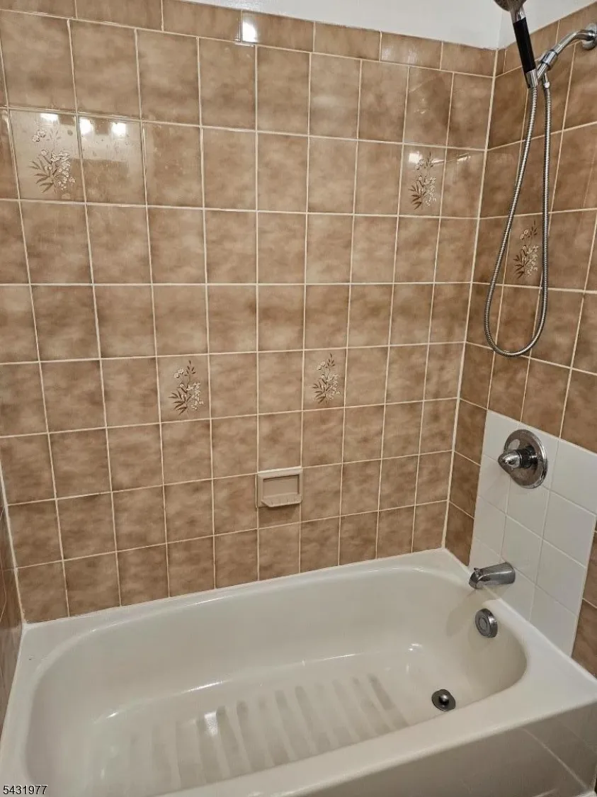 581 High Mountain Rd #5 Unit 5 North Haledon, NJ 07508