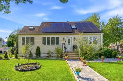 28 Brookhill Ter