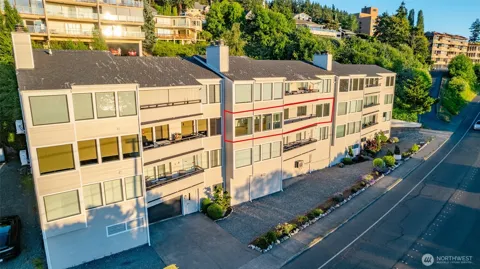402 Boulevard #202