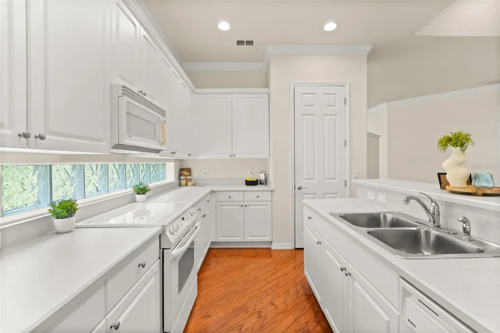 388 SOTHEBY WAY Debary, FL 32713