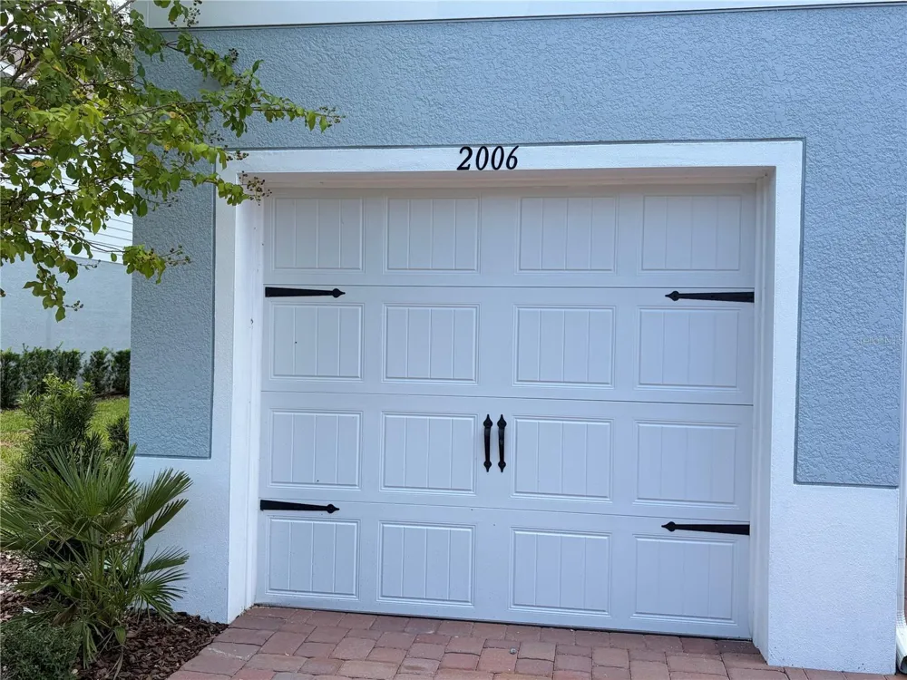 2006 EDISON POINTE BOULEVARD South Daytona, FL 32119