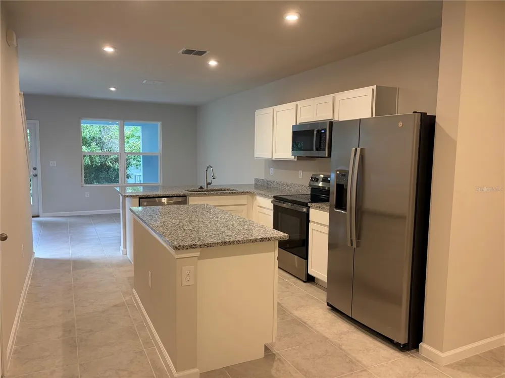 2006 EDISON POINTE BOULEVARD South Daytona, FL 32119