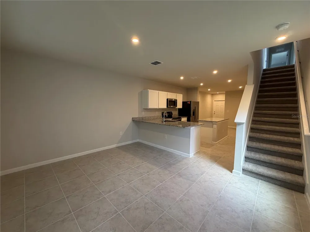 2006 EDISON POINTE BOULEVARD South Daytona, FL 32119