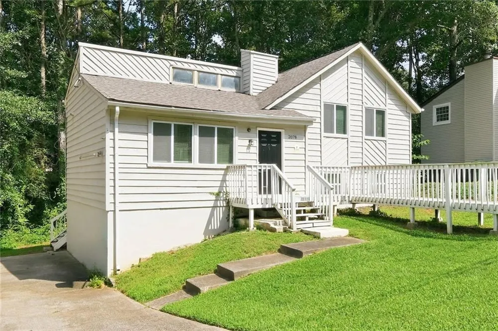 2078 Kimber Trail Stone Mountain, GA 30088