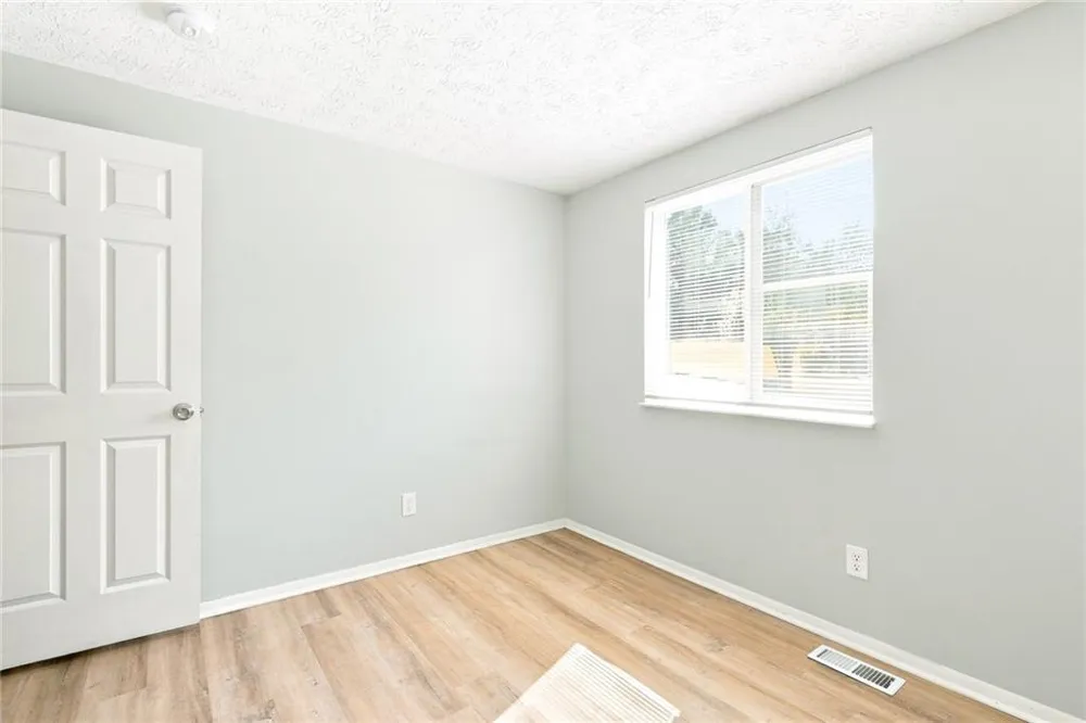 2078 Kimber Trail Stone Mountain, GA 30088