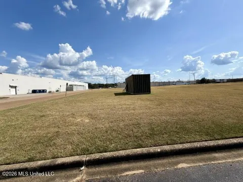 00 Mall Drive