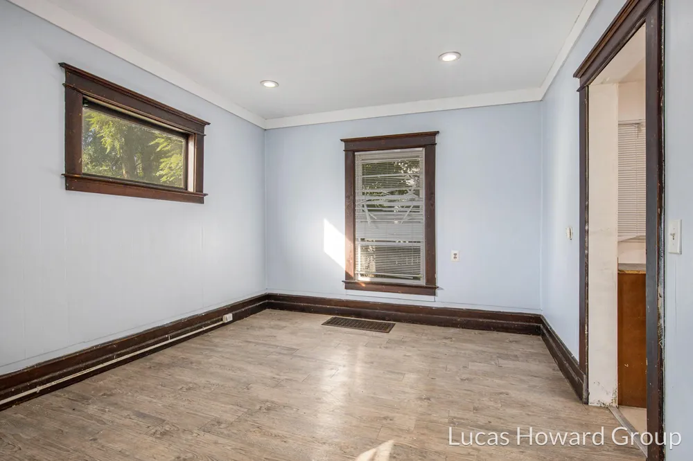 737 Dolbee Avenue SE Grand Rapids, MI 49506