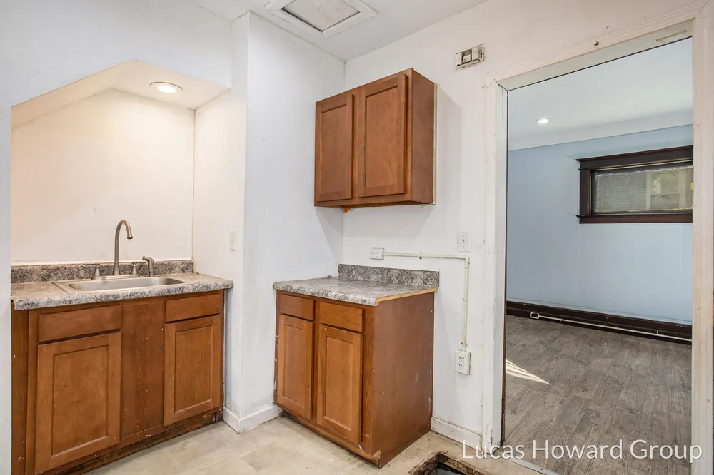 737 Dolbee Avenue SE Grand Rapids, MI 49506