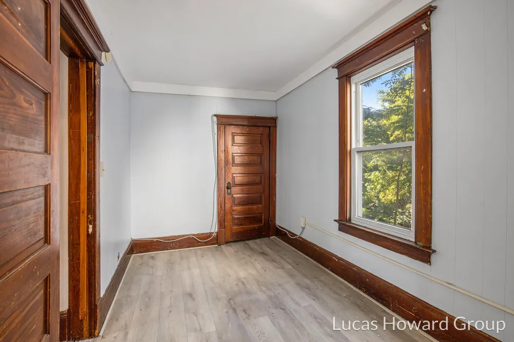737 Dolbee Avenue SE Grand Rapids, MI 49506