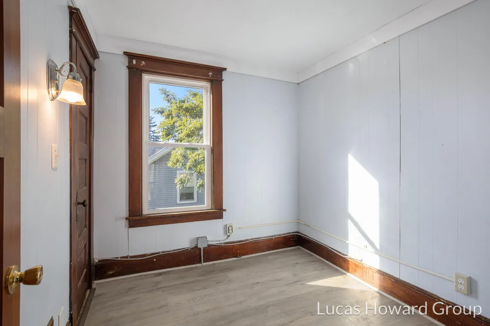 737 Dolbee Avenue SE Grand Rapids, MI 49506