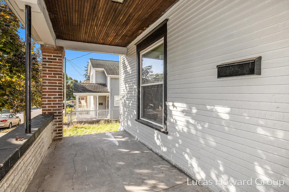 737 Dolbee Avenue SE Grand Rapids, MI 49506