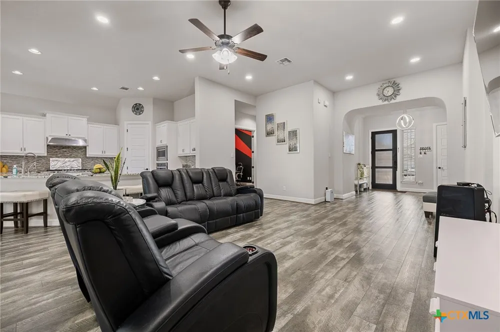 3517 Tree Swallow Way Pflugerville, TX 78660
