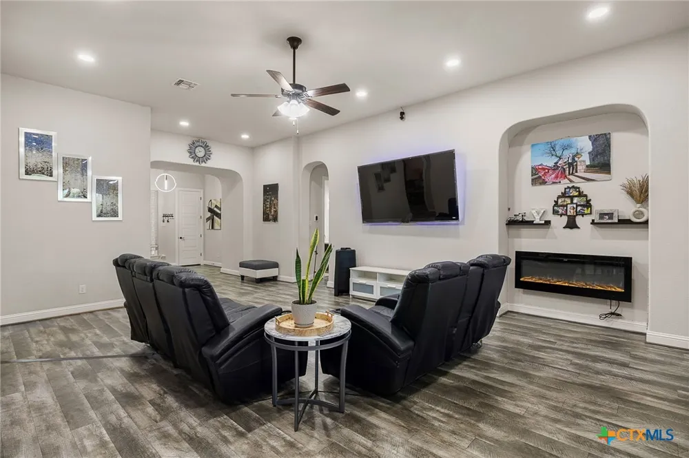 3517 Tree Swallow Way Pflugerville, TX 78660