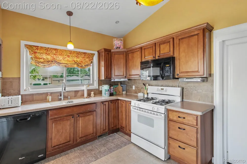 32234 Sandra Lane Westland City, MI 48185