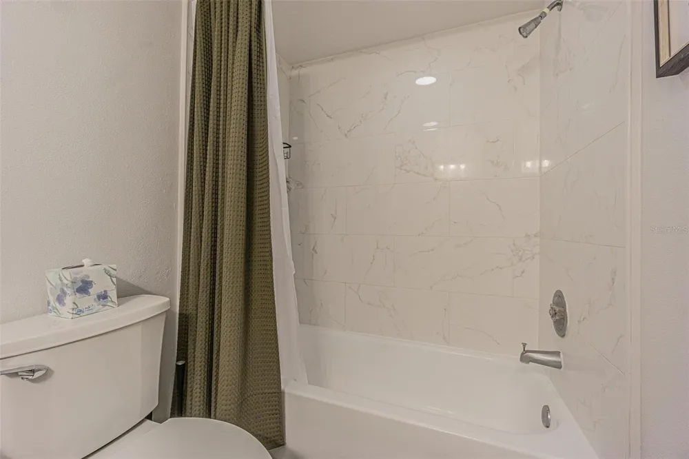 8765 BARDMOOR BOULEVARD #304 Seminole, FL 33777