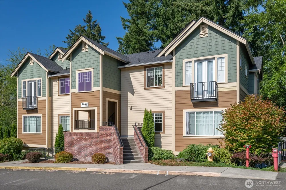 5985 185th Court NE #1-301 Redmond, WA 98052