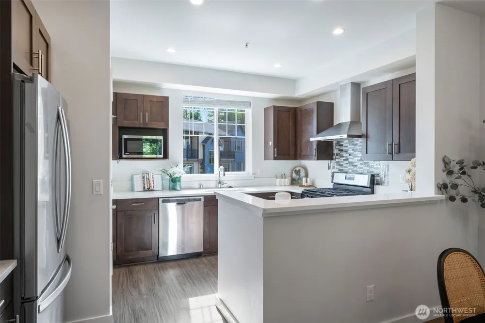 5985 185th Court NE #1-301 Redmond, WA 98052