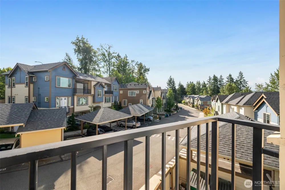 5985 185th Court NE #1-301 Redmond, WA 98052