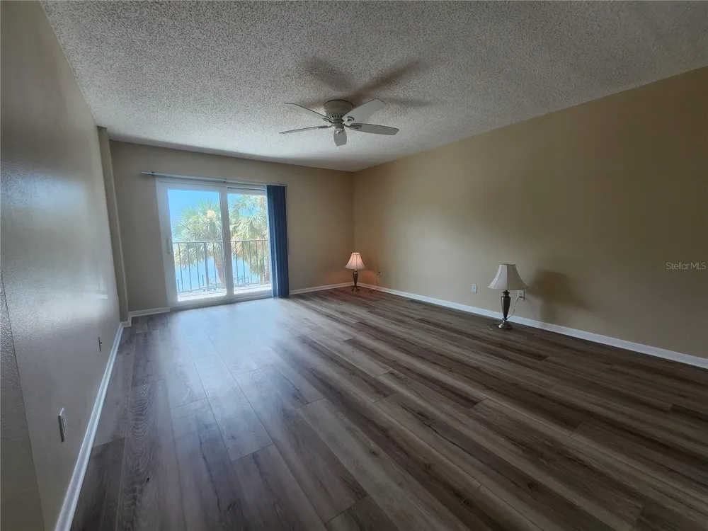 650 ISLAND WAY #302 Clearwater, FL 33767