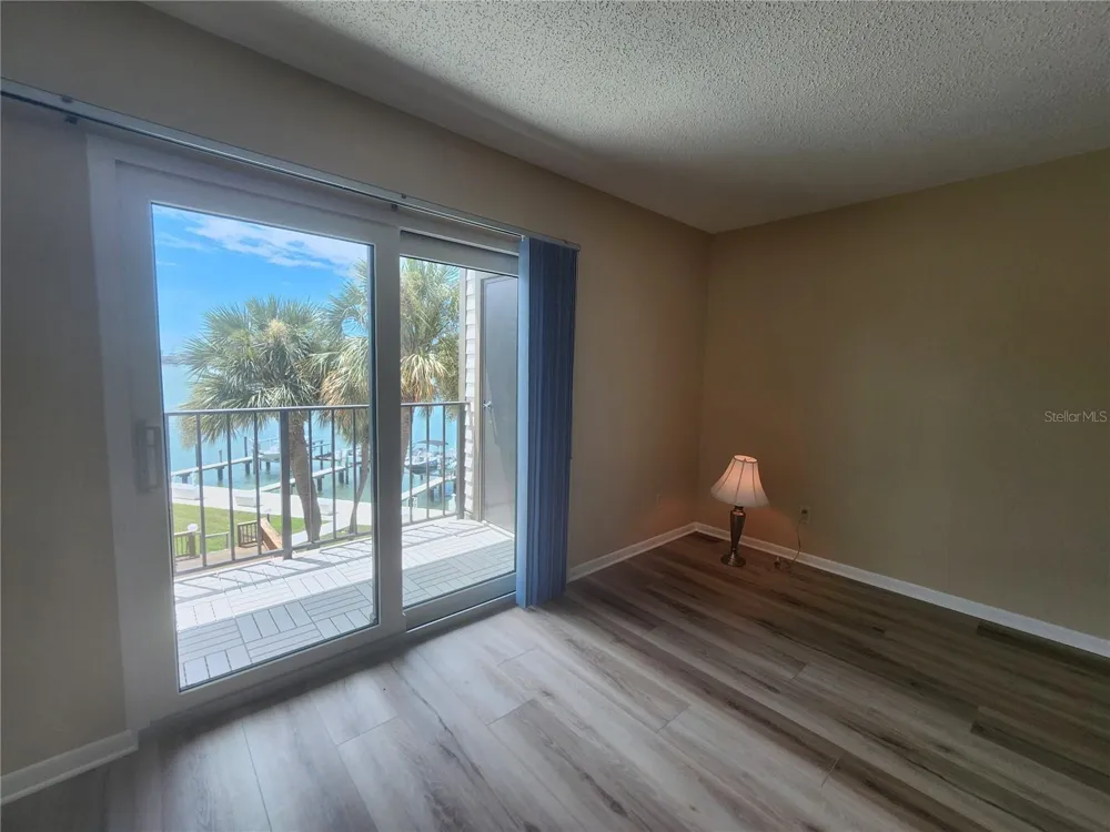 650 ISLAND WAY #302 Clearwater, FL 33767