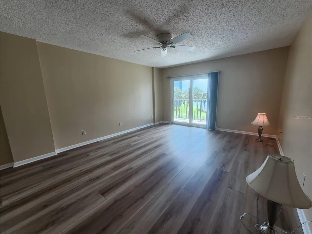 650 ISLAND WAY #302 Clearwater, FL 33767