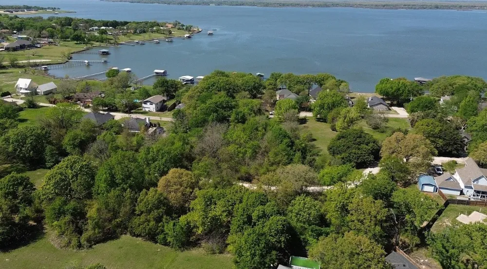 916 Woodland Drive West Tawakoni, TX 75474