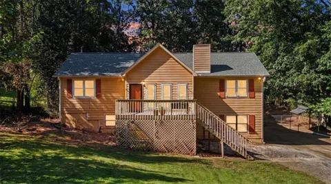 2276 Mohawk Trail